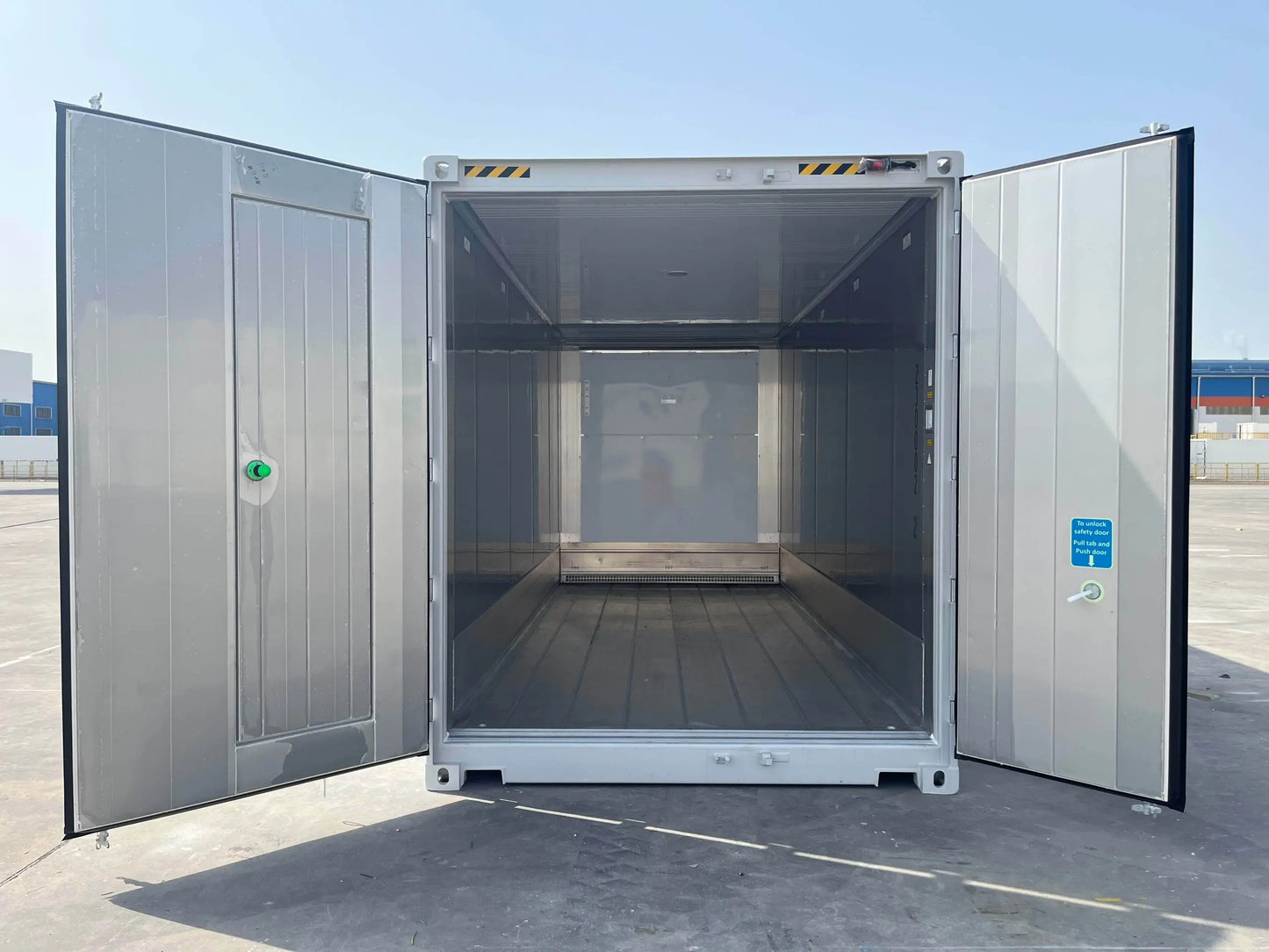 Contenedor frigorífico 20' HC con puerta de acceso personal usado