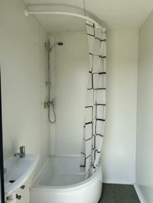 Contenedor sanitario 3 cabanas wc, urinario + caldera, ducha