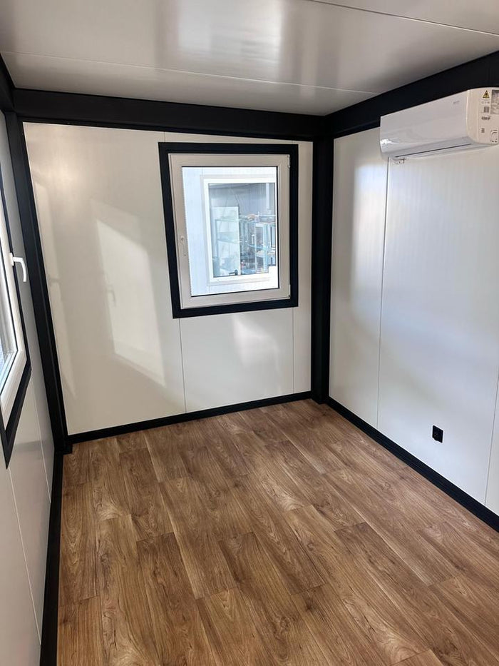 CONTENEDOR DE OFICINA CON BAÑO Y WC 6 X 2,5