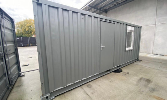 Contenedor 20 pies con puerta y ventana