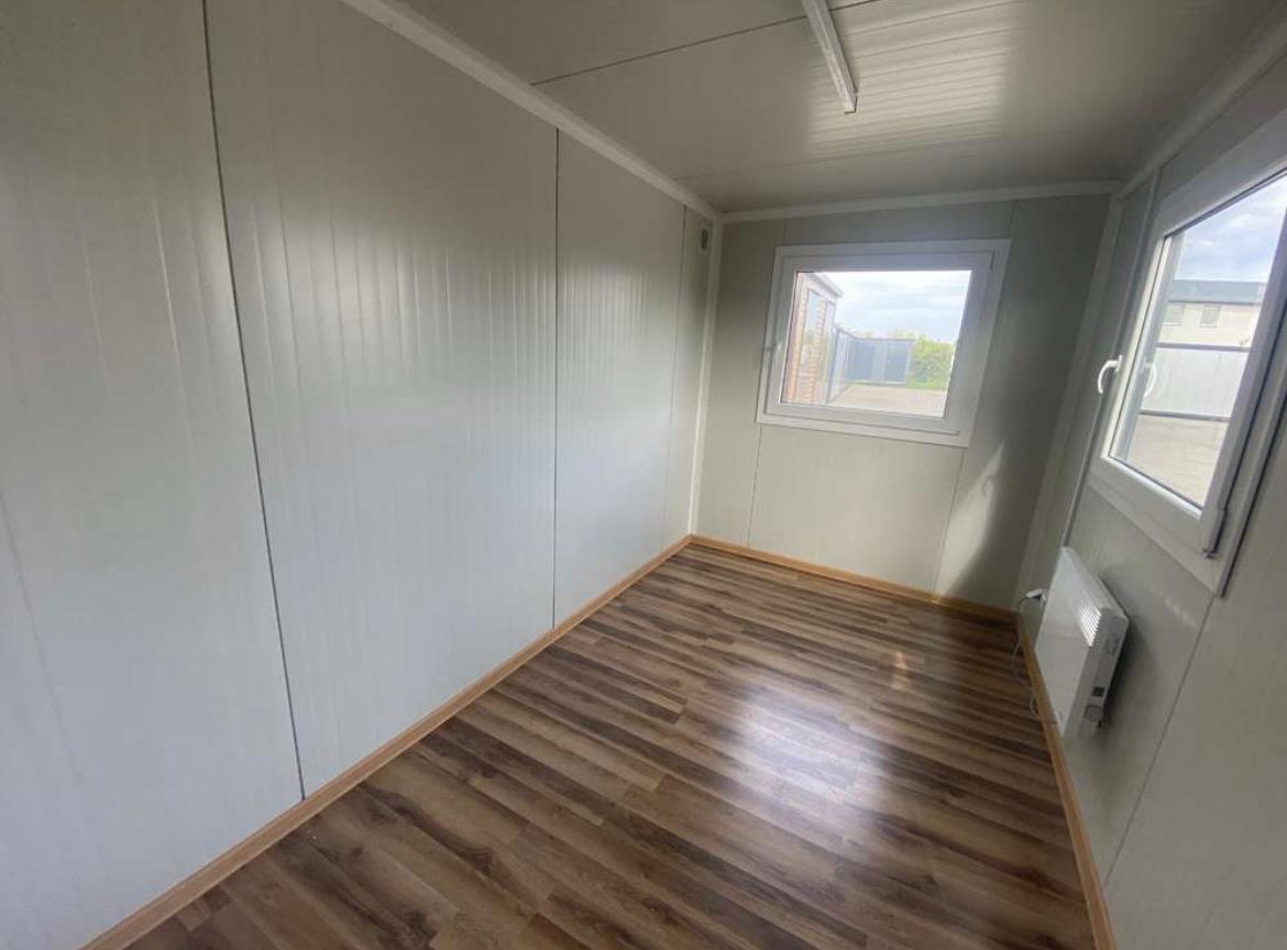 Contenedor de oficina 4x2,20m