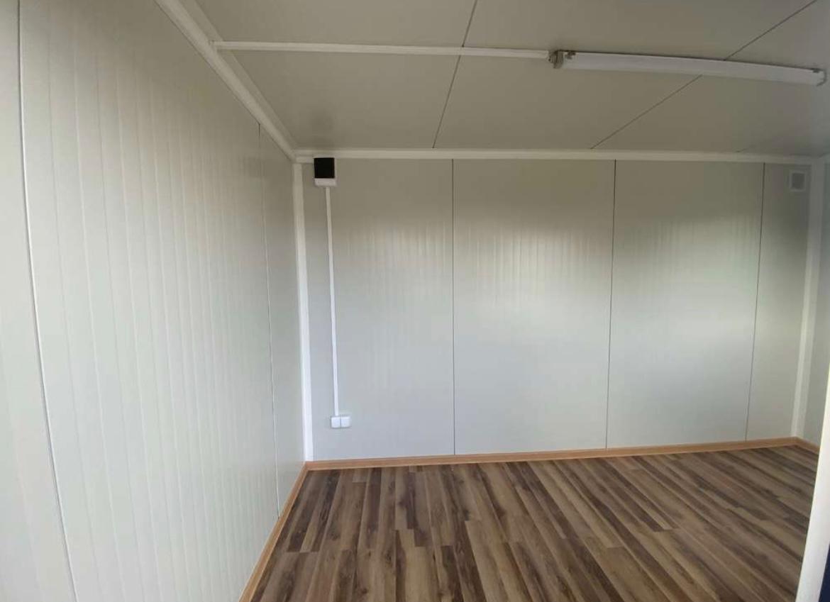 Contenedor de oficina 4x2,20m