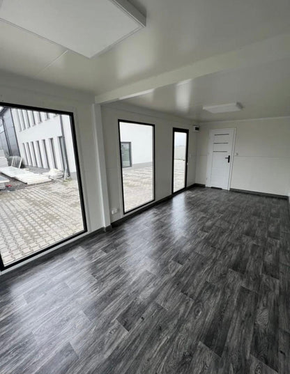 Contenedor de oficina 8x3m
